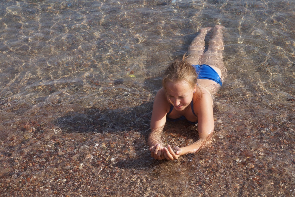 This became my favorite hobby which is just laying in the water and playing with sand. Sooo nice when it's so hot.